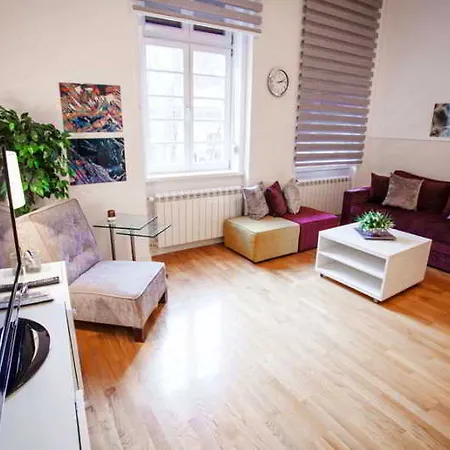 Glam And Chic Szálloda Belgrád